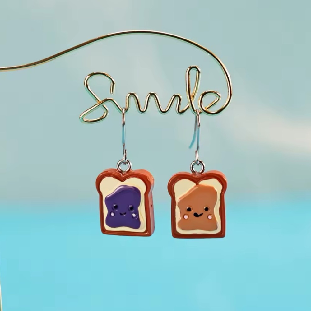 🍞PB&J Resin Earrings🍞